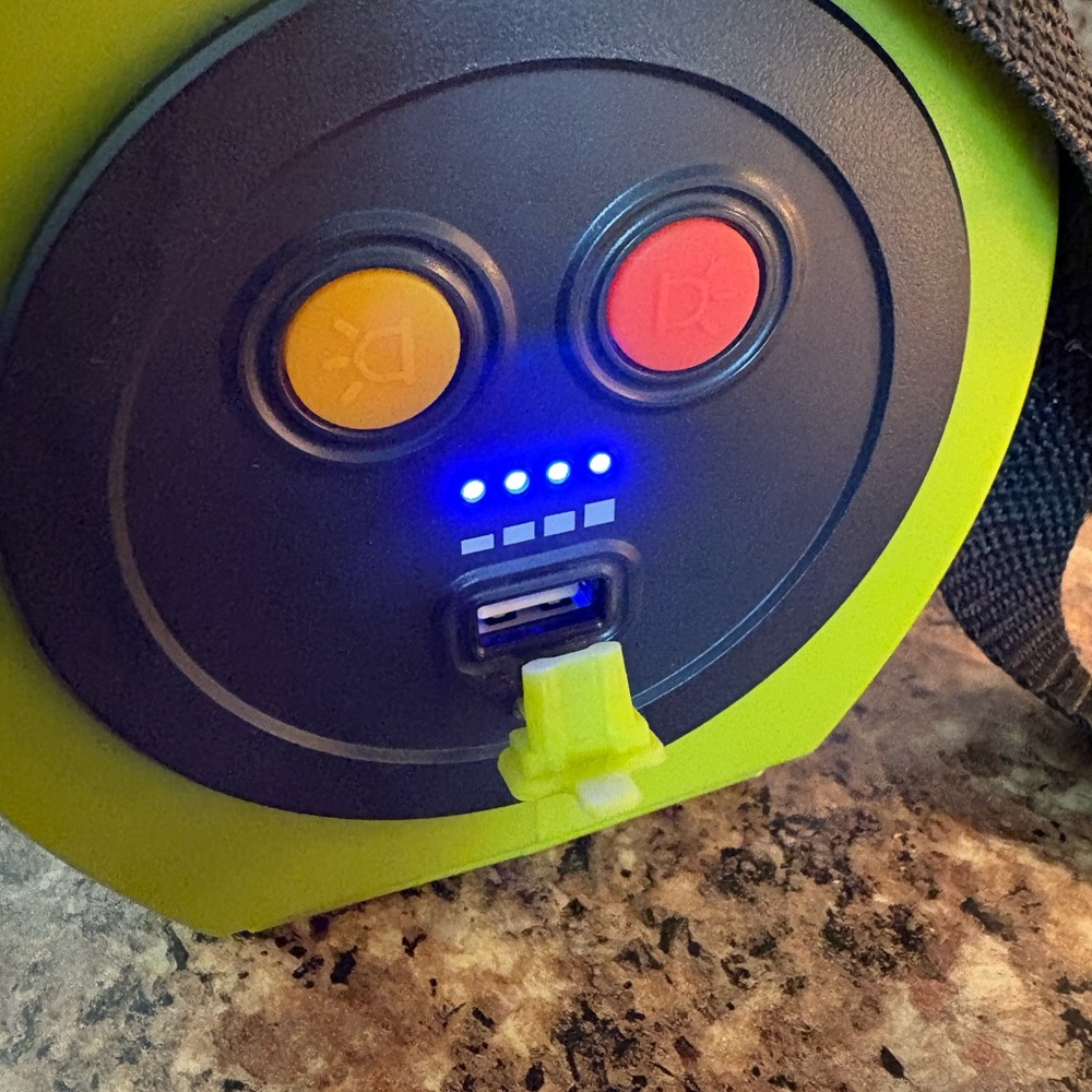 LED Search-light Flashlight Set - Picture 4 of 8